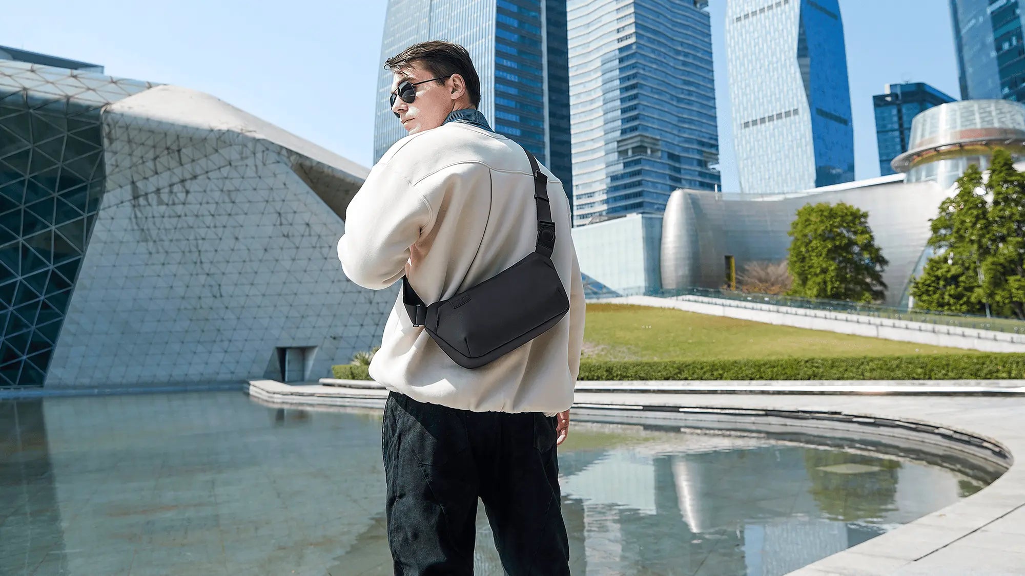 waists bag pria premium dengan desain modern dan minimalis